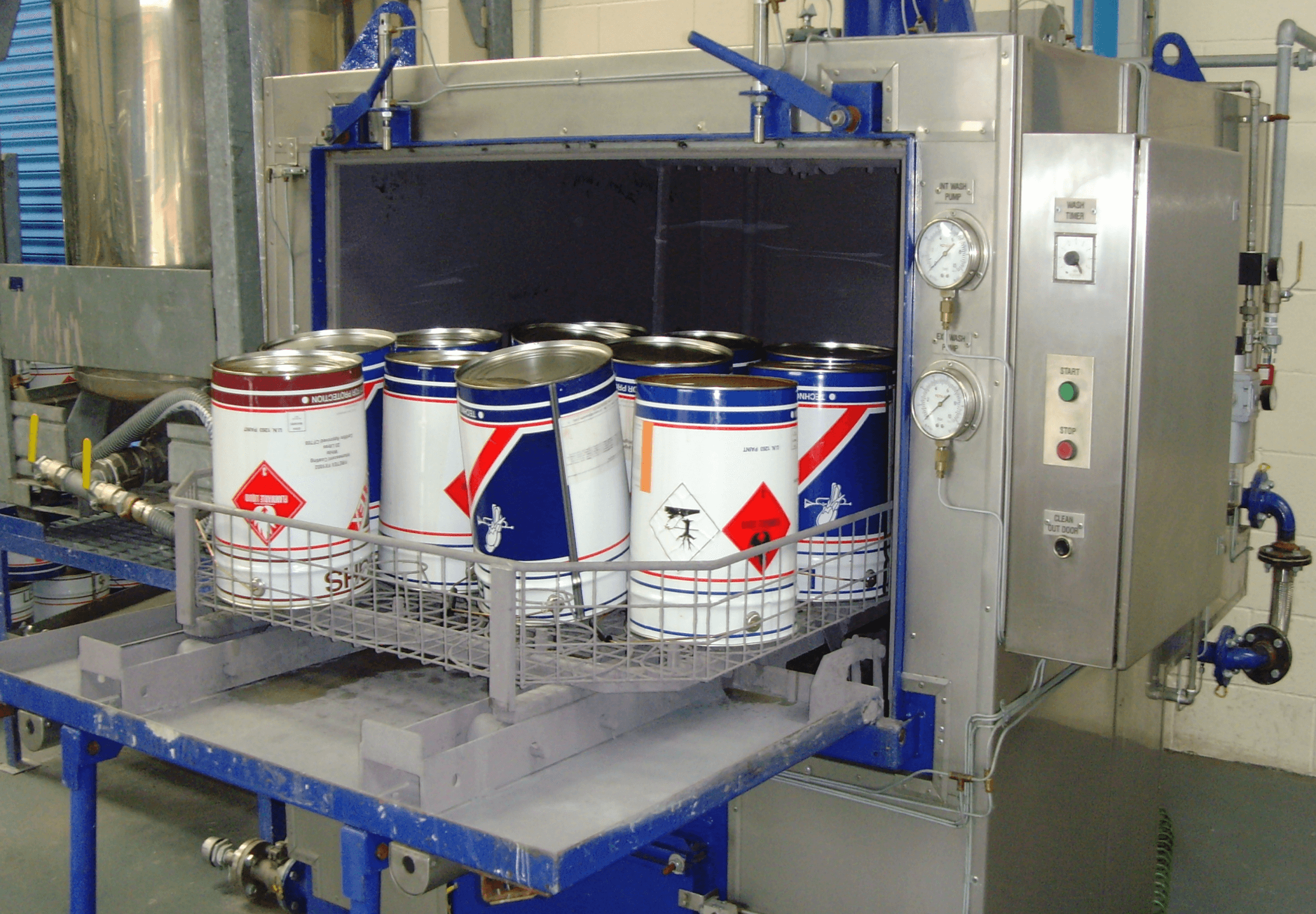 Paint pails washed with solvent